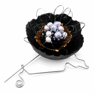 'Reshape Beauty' Brooch